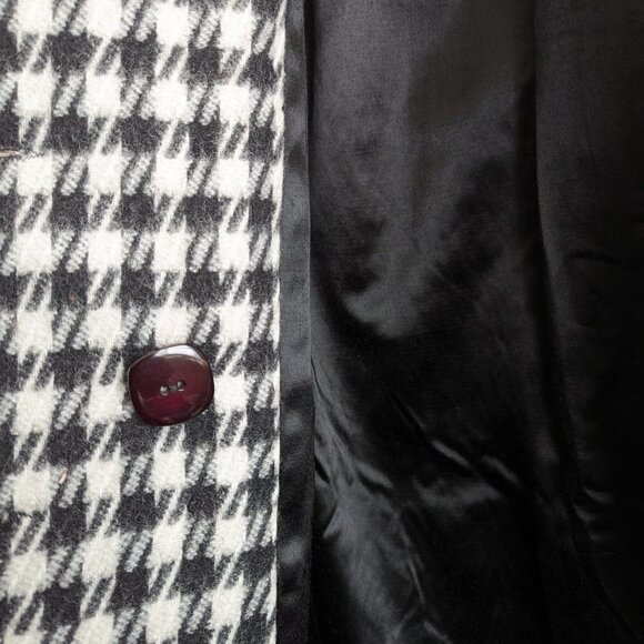 Le Chateau Black and White Houndstooth Coat - Picture 8 of 10